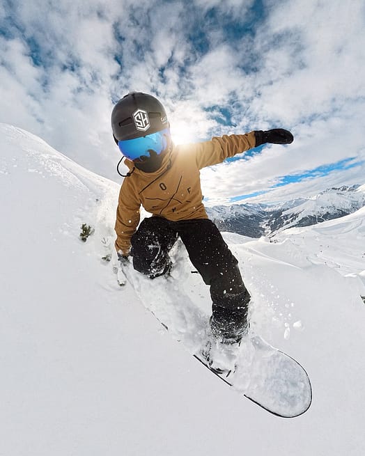 Asiakas @world_is_calling tuotteessa Dope Yeti Laskettelutakki Miehet 2X-Up Gold