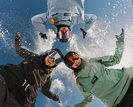 Asiakas @ronja_23o5 tuotteessa Dope Blizzard W Lumilautailutakki Naiset Faded Green