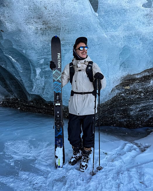 Asiakas @nikos_jpg tuotteessa Dope Iconic Lumilautailuhousut Miehet Blackout