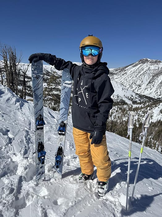 Asiakas @undefined tuotteessa Dope Yeti Lumilautailutakki Miehet 2X-Up Black