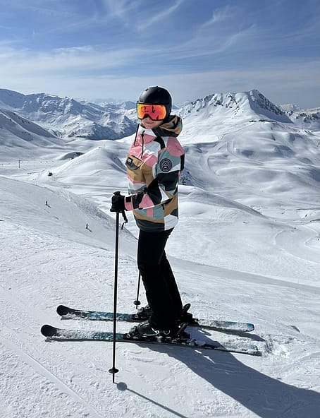 Asiakas @undefined tuotteessa Dope Blizzard W Lumilautailutakki Naiset Shards Gold Muted Pink