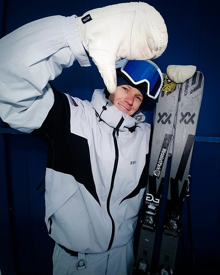 Asiakas @baumgartner_sam tuotteessa Dope Spartan Lumilautailutakki Miehet Spike Light Grey/Black