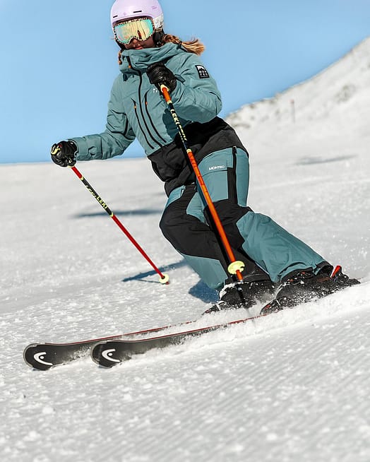 Asiakas @chiara.lou_ tuotteessa Montec Moss W Lumilautailutakki Naiset Atlantic/Black