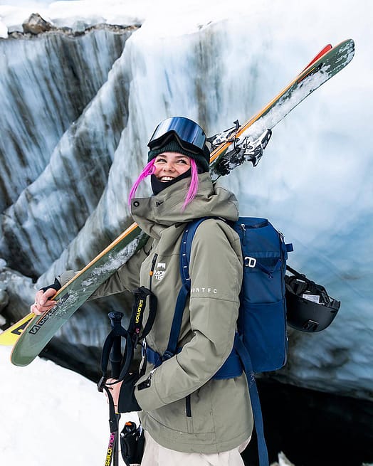 Asiakas @pyrouu tuotteessa Montec Fawk W Lumilautailutakki Naiset Greenish