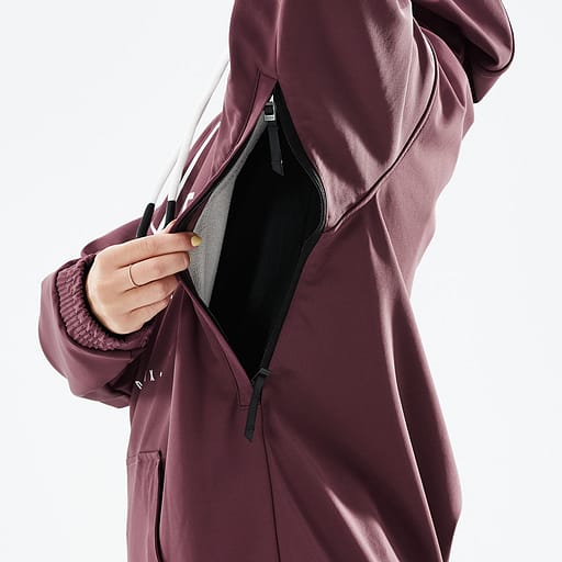 Ilmanvaihtoaukot kainaloiden alla